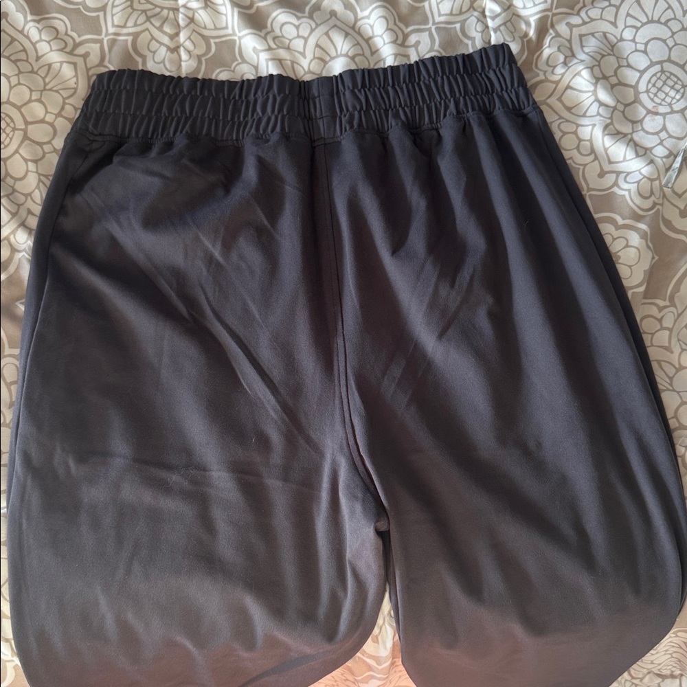 Yogalicious Women’s Dark Gray Lux District Jogger - Picture 7 of 9